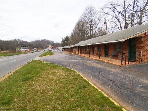 Relax Inn Franklin Exterior photo