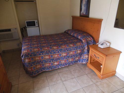 Relax Inn Franklin Room photo