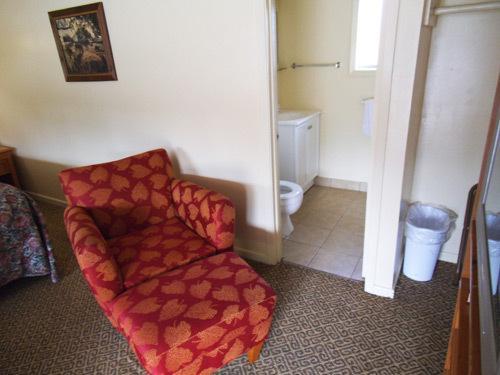 Relax Inn Franklin Room photo